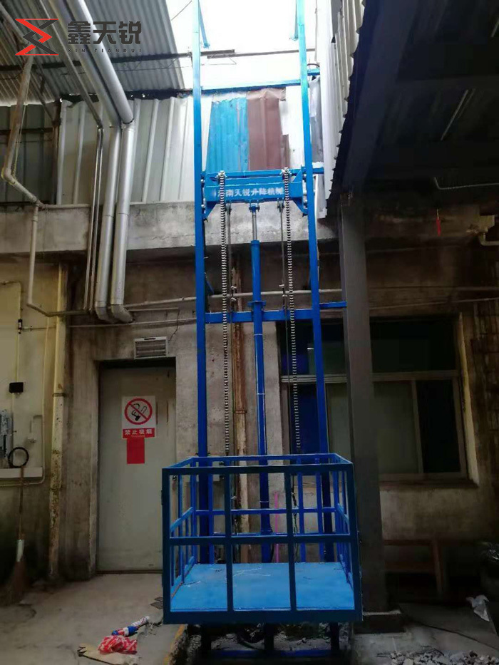 和田导轨式升降货梯
